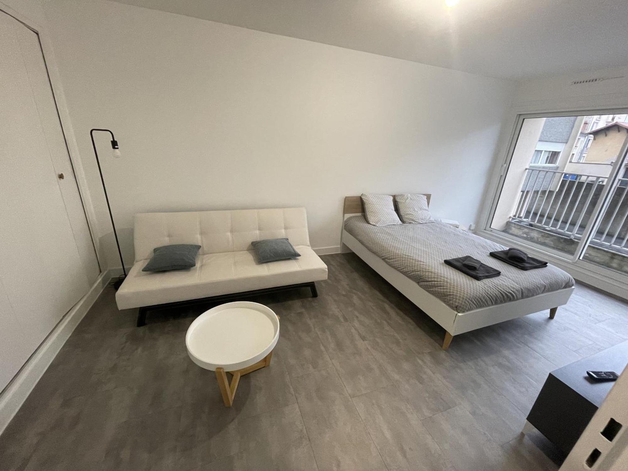 Logement Neuf A Proximite Du Centre Ville Avec Parking Лимож Экстерьер фото