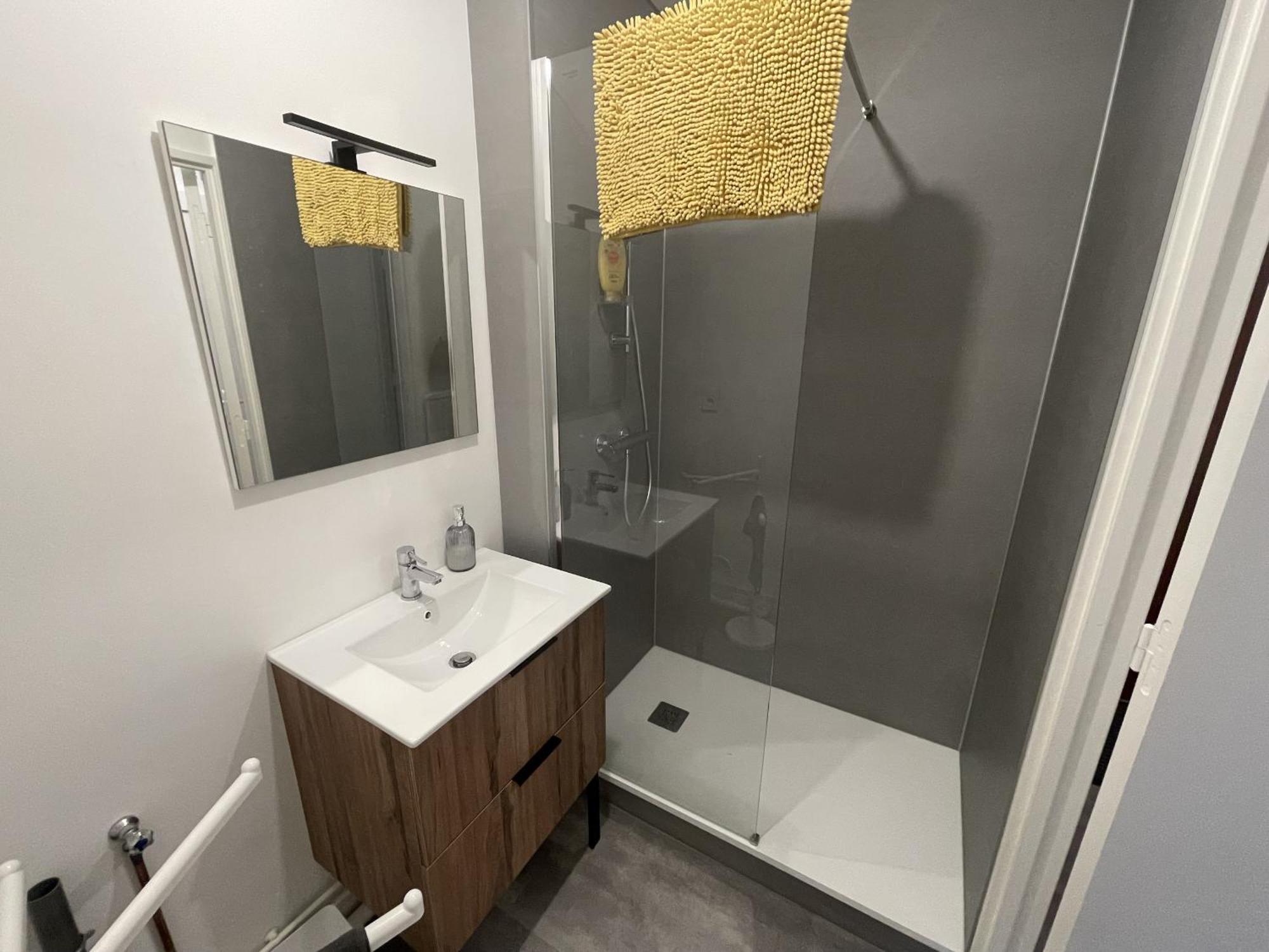 Logement Neuf A Proximite Du Centre Ville Avec Parking Лимож Экстерьер фото